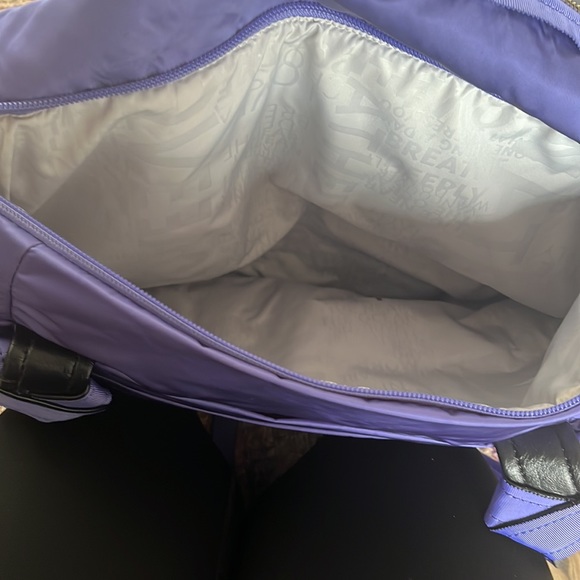 Lululemon Triumphant Purple Ruffled Gym Tote Duffel Travel Handbag Shoulder Bag - Picture 11 of 14